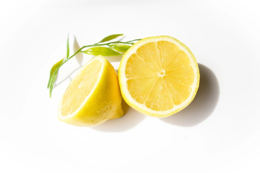Fresh lemon slices, a sour taste that can help stop hiccups